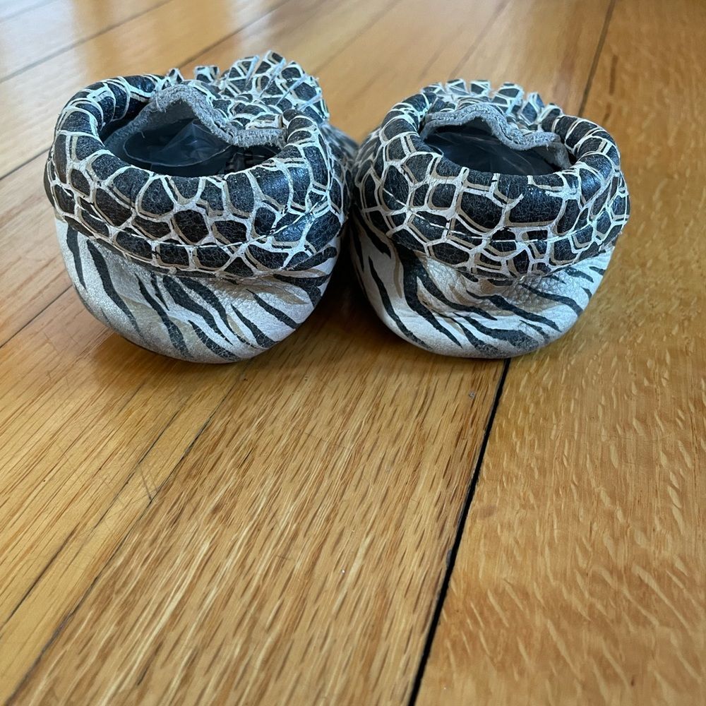 Leopard Print Kid Freshly Picked Baby Leather Moccasins - Size 3 - Picture 4 of 5